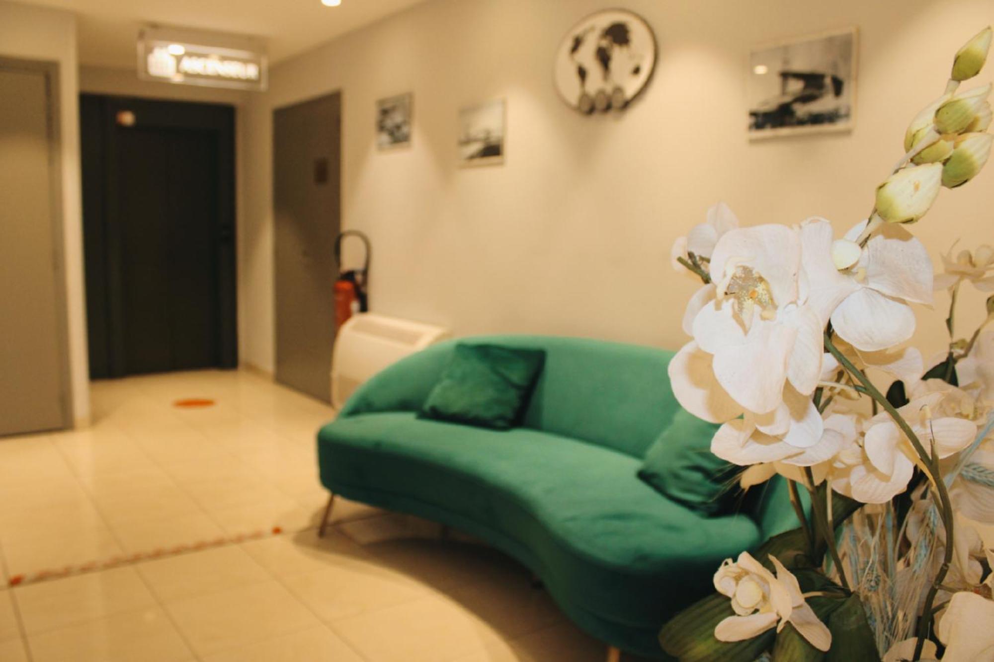 Hotel Poretta ลูเชียนา ภายนอก รูปภาพ